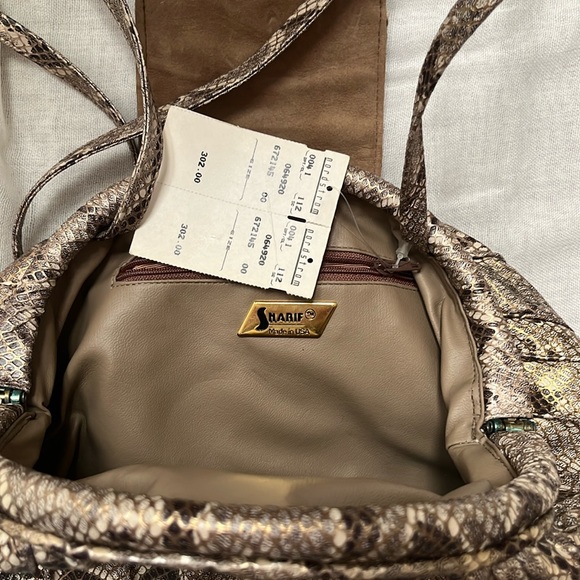 NWT Sharif gold alligator skin and leather crossbody bag with clamshell closure - Picture 3 of 14